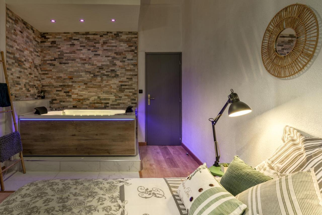 Ferienwohnung Parenthese Occitane -Wifi - Balneo- Parking Gratuit - Netflix Carcassonne Exterior foto